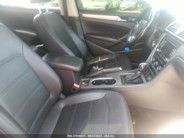 Photo 4 VIN: 1VWBP7A39EC004704 - VOLKSWAGEN PASSAT 