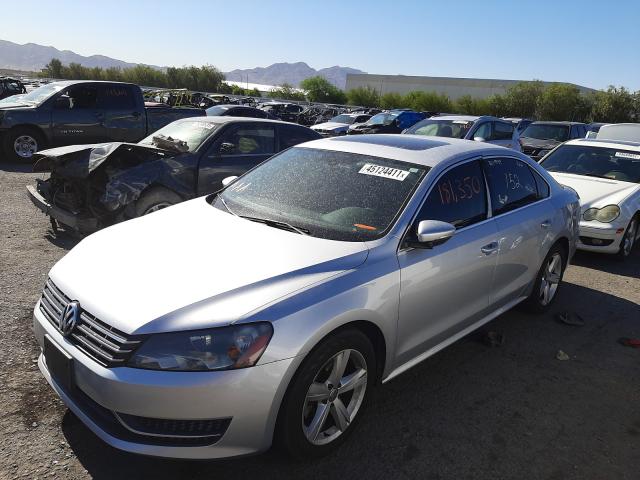 Photo 1 VIN: 1VWBP7A3XCC007656 - VOLKSWAGEN PASSAT SE 