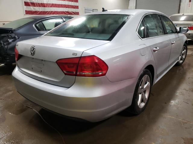 Photo 3 VIN: 1VWBP7A3XCC009424 - VOLKSWAGEN PASSAT 