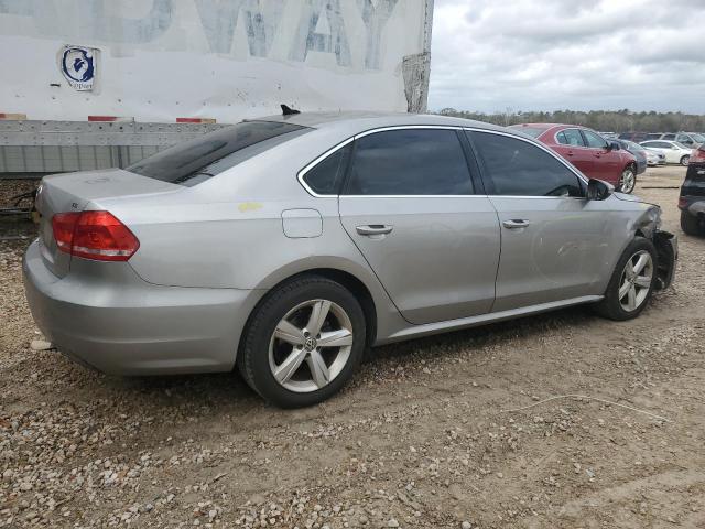 Photo 2 VIN: 1VWBP7A3XCC011366 - VOLKSWAGEN PASSAT 