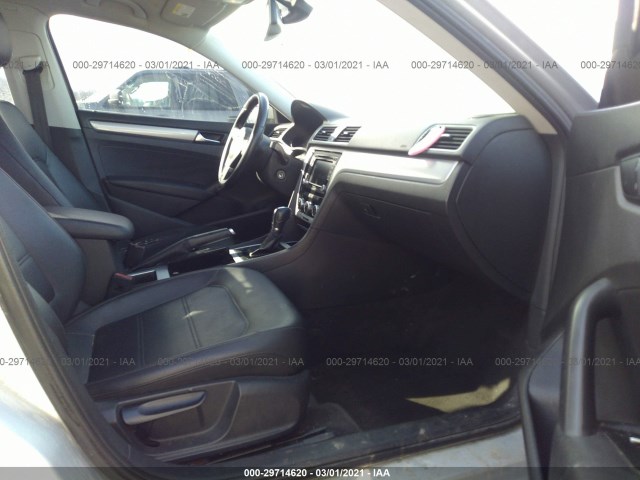 Photo 4 VIN: 1VWBP7A3XCC018883 - VOLKSWAGEN PASSAT 