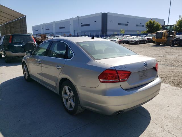 Photo 2 VIN: 1VWBP7A3XCC025297 - VOLKSWAGEN PASSAT 