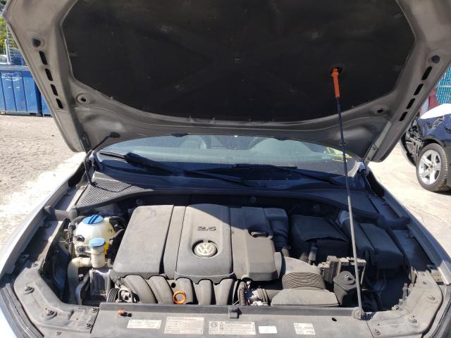 Photo 6 VIN: 1VWBP7A3XCC025297 - VOLKSWAGEN PASSAT SE 