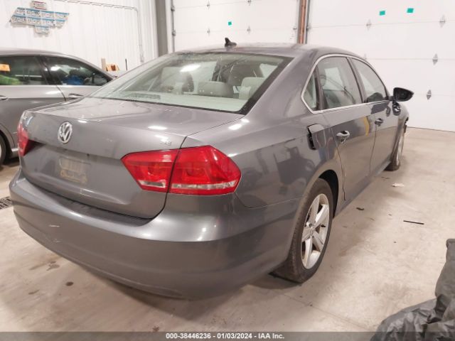 Photo 3 VIN: 1VWBP7A3XCC032511 - VOLKSWAGEN PASSAT 