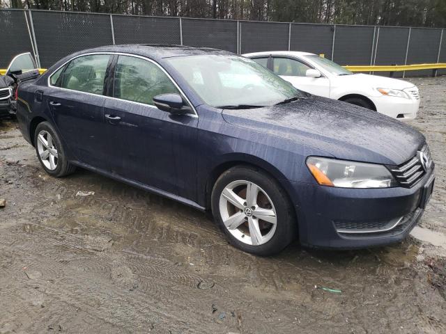 Photo 3 VIN: 1VWBP7A3XCC033013 - VOLKSWAGEN PASSAT 