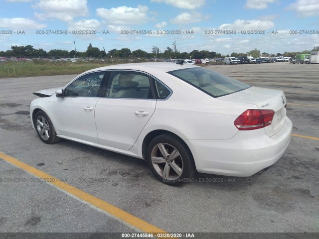 Photo 2 VIN: 1VWBP7A3XCC050698 - VOLKSWAGEN PASSAT 