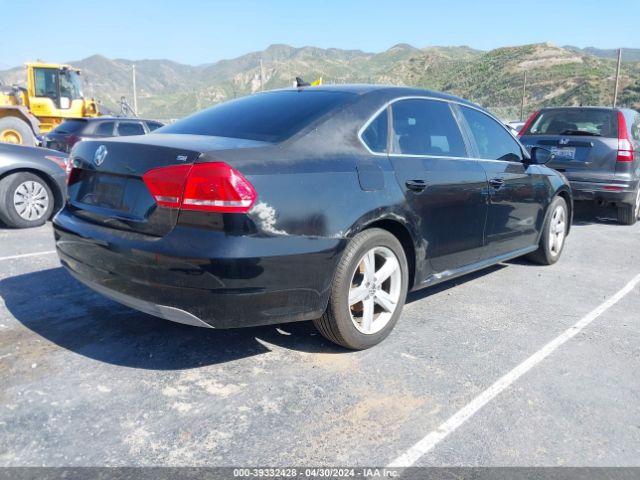 Photo 3 VIN: 1VWBP7A3XCC059059 - VOLKSWAGEN PASSAT 