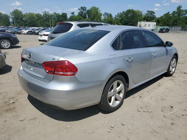 Photo 2 VIN: 1VWBP7A3XCC086343 - VOLKSWAGEN PASSAT 