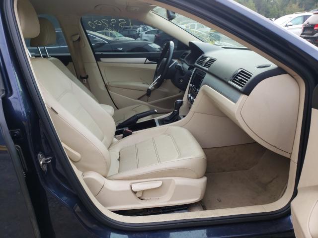 Photo 4 VIN: 1VWBP7A3XCC089324 - VOLKSWAGEN PASSAT 