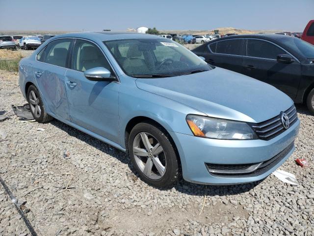 Photo 3 VIN: 1VWBP7A3XCC105957 - VOLKSWAGEN PASSAT 