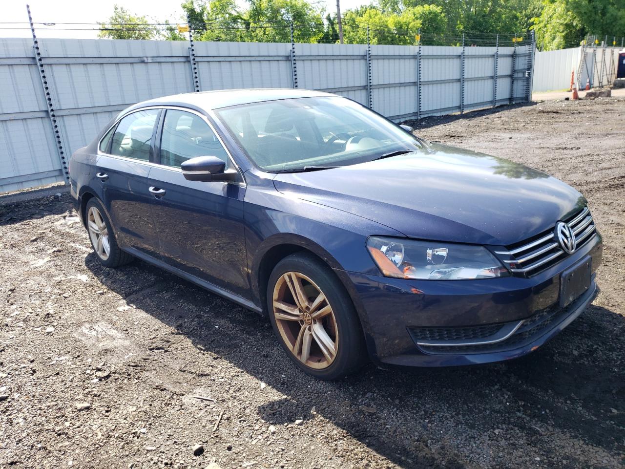 Photo 3 VIN: 1VWBP7A3XEC018241 - VOLKSWAGEN PASSAT 