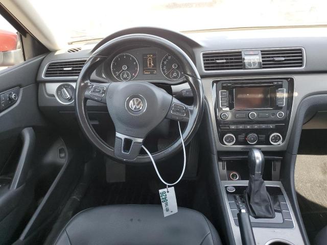 Photo 8 VIN: 1VWBS7A30FC016532 - VOLKSWAGEN PASSAT 