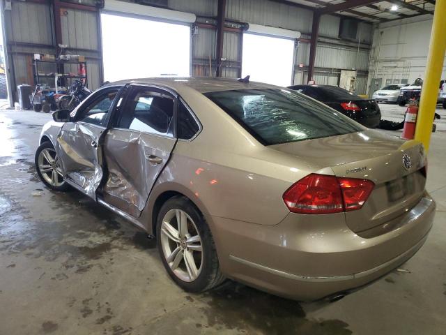 Photo 1 VIN: 1VWBS7A30FC023402 - VOLKSWAGEN PASSAT 