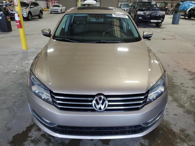 Photo 4 VIN: 1VWBS7A30FC023402 - VOLKSWAGEN PASSAT 