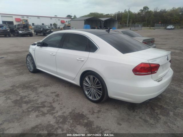 Photo 2 VIN: 1VWBS7A30FC031273 - VOLKSWAGEN PASSAT 