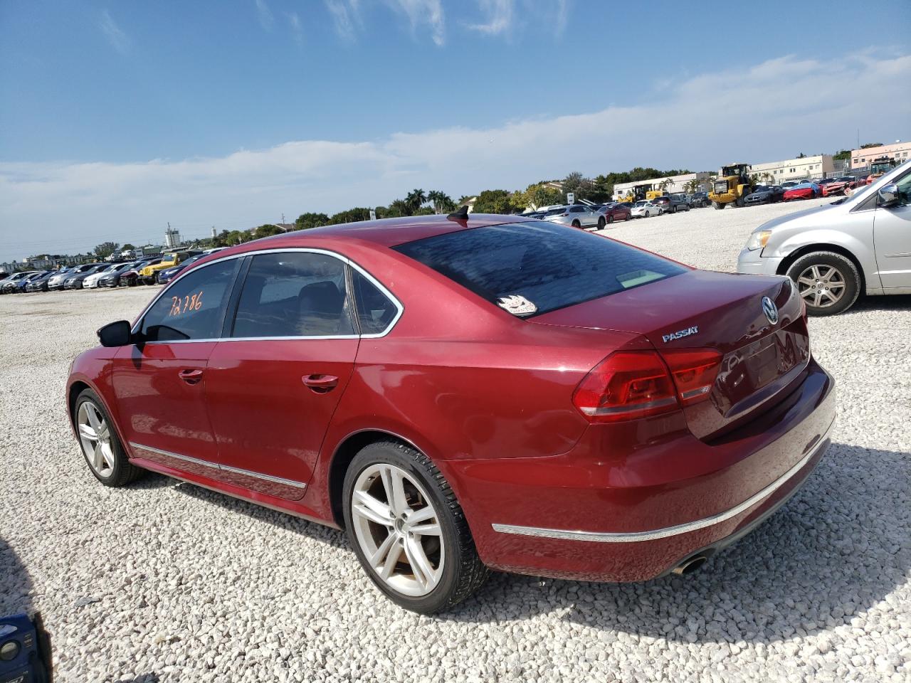 Photo 1 VIN: 1VWBS7A30FC038868 - VOLKSWAGEN PASSAT 