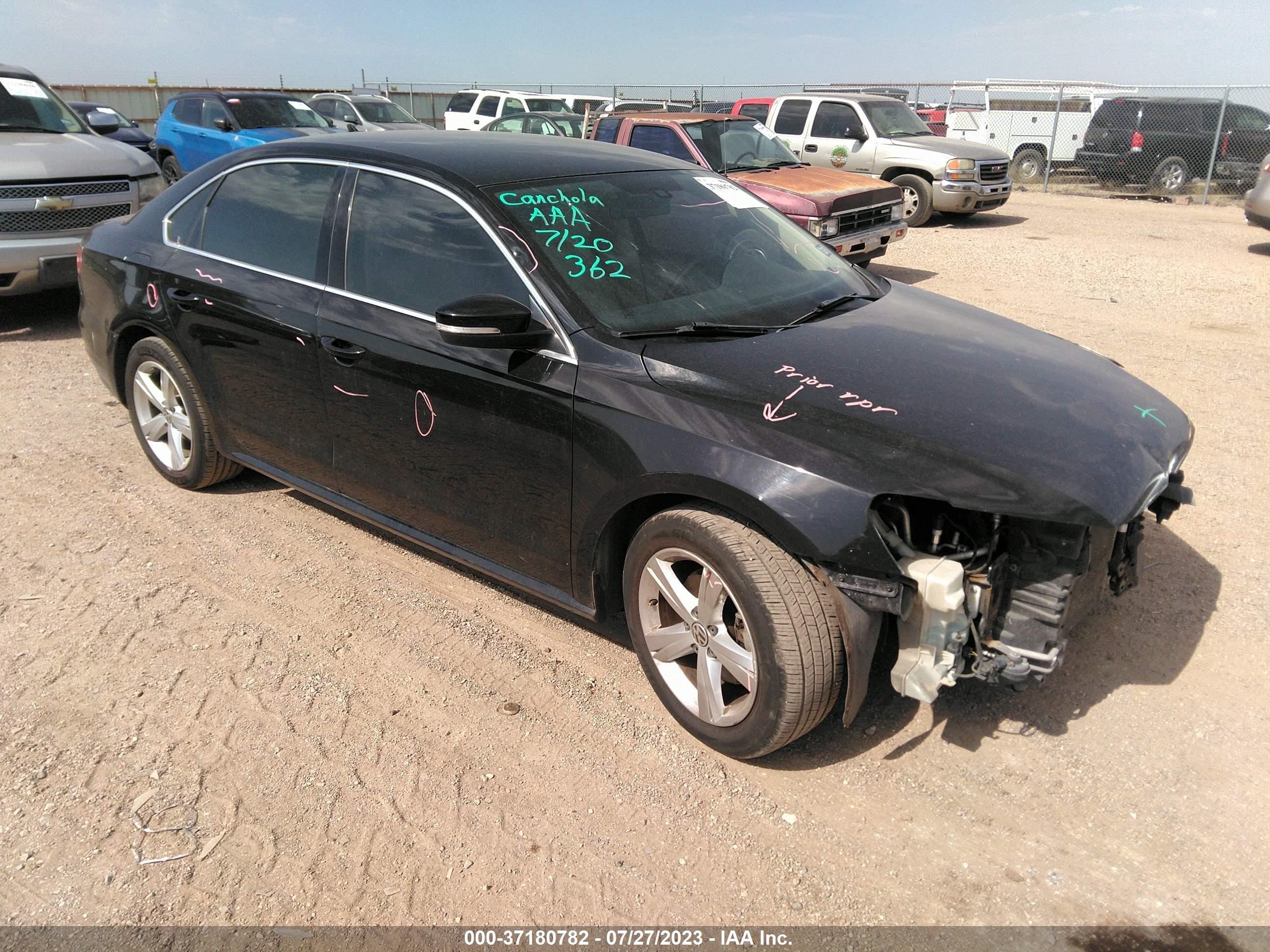 Photo 0 VIN: 1VWBS7A30FC058635 - VOLKSWAGEN PASSAT 