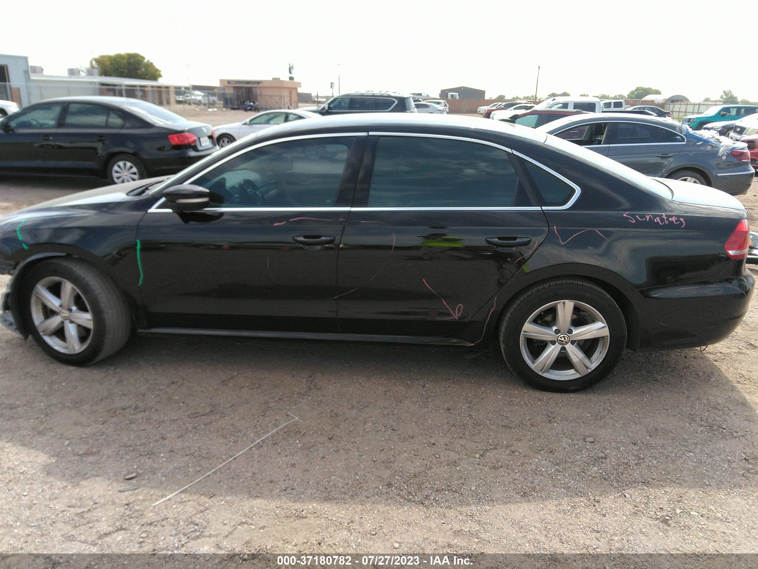 Photo 14 VIN: 1VWBS7A30FC058635 - VOLKSWAGEN PASSAT 