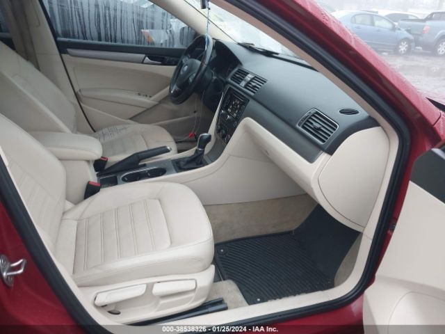 Photo 4 VIN: 1VWBS7A30FC101547 - VOLKSWAGEN PASSAT 