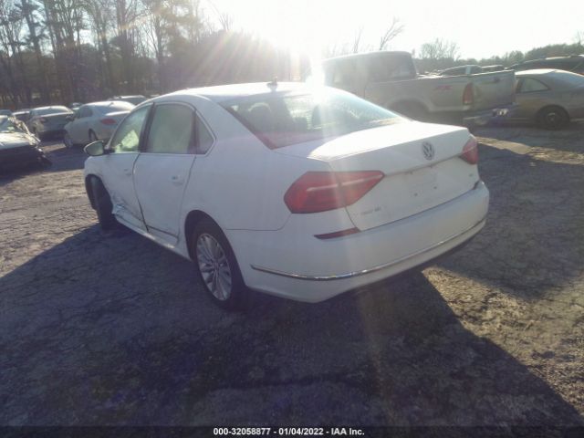 Photo 2 VIN: 1VWBS7A30GC043022 - VOLKSWAGEN PASSAT 