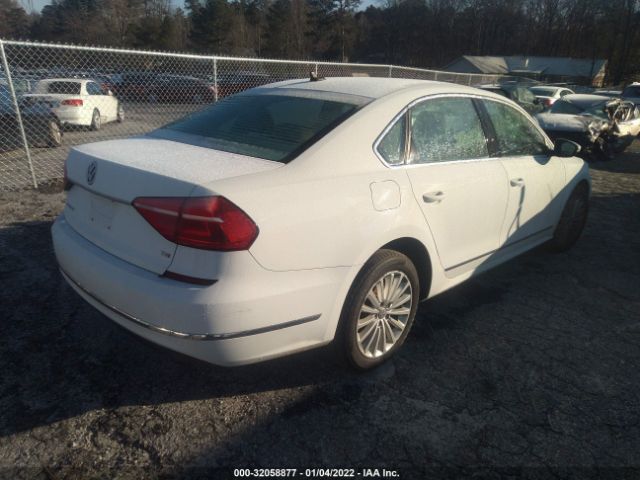 Photo 3 VIN: 1VWBS7A30GC043022 - VOLKSWAGEN PASSAT 