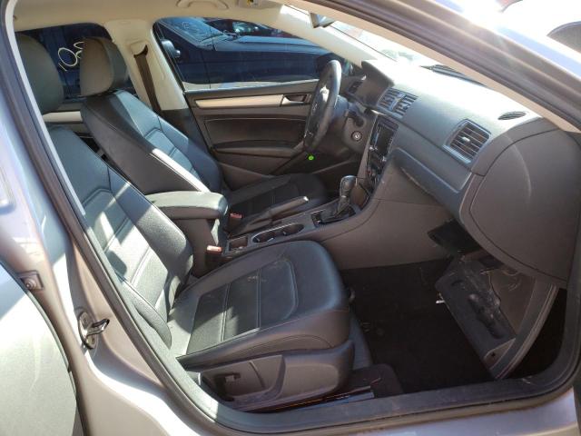 Photo 4 VIN: 1VWBS7A31EC047688 - VOLKSWAGEN PASSAT 