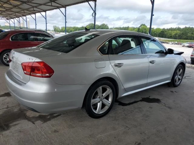 Photo 2 VIN: 1VWBS7A31EC055824 - VOLKSWAGEN PASSAT 