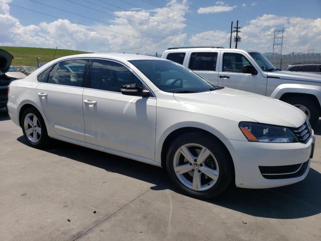 Photo 3 VIN: 1VWBS7A31EC099774 - VOLKSWAGEN PASSAT 