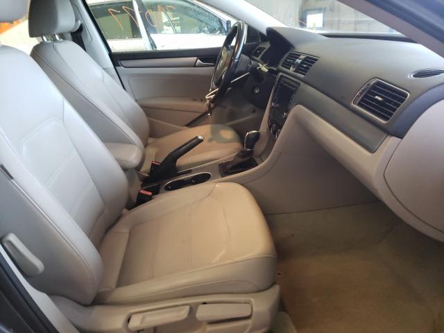 Photo 4 VIN: 1VWBS7A31EC113592 - VOLKSWAGEN PASSAT 