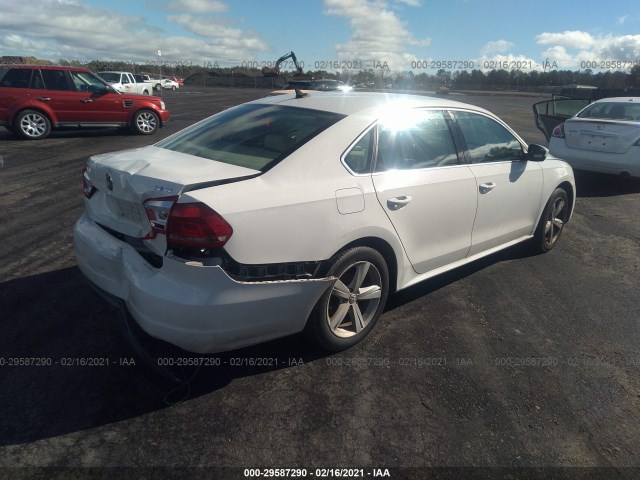 Photo 3 VIN: 1VWBS7A31EC117626 - VOLKSWAGEN PASSAT 