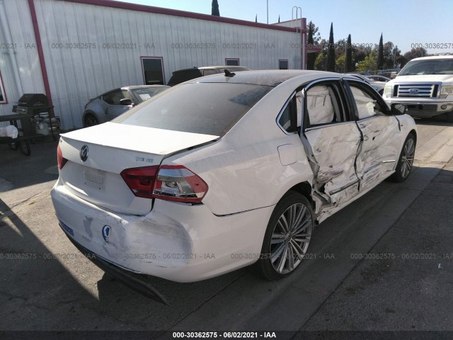 Photo 3 VIN: 1VWBS7A31EC120896 - VOLKSWAGEN PASSAT 