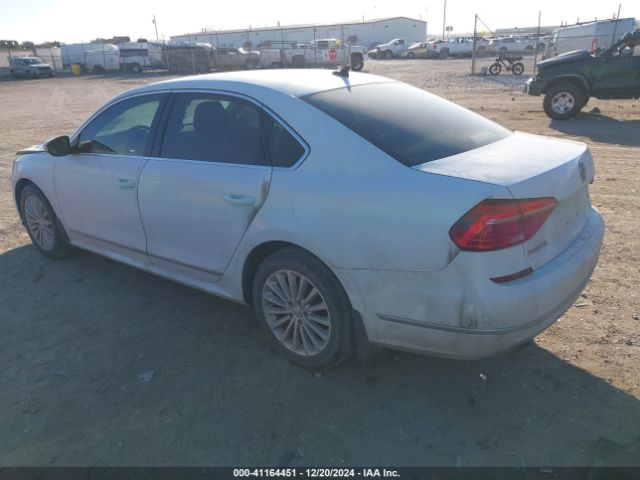 Photo 2 VIN: 1VWBS7A31GC021787 - VOLKSWAGEN PASSAT 