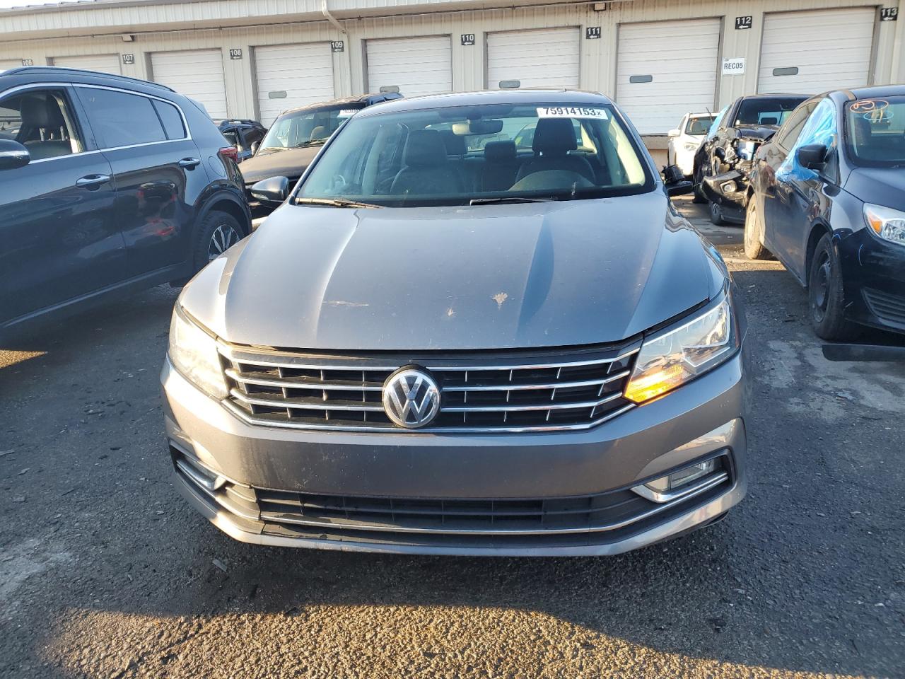 Photo 4 VIN: 1VWBS7A31GC057544 - VOLKSWAGEN PASSAT 