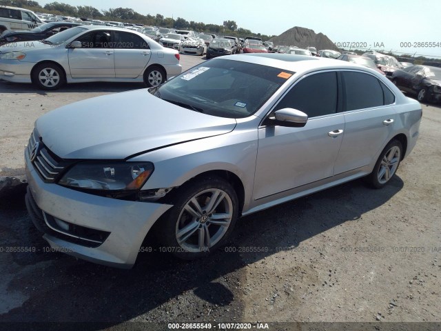 Photo 1 VIN: 1VWBS7A32FC016029 - VOLKSWAGEN PASSAT 