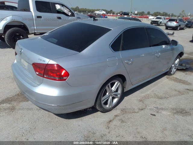 Photo 3 VIN: 1VWBS7A32FC016029 - VOLKSWAGEN PASSAT 