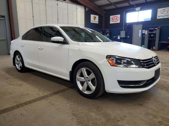 Photo 3 VIN: 1VWBS7A32FC021702 - VOLKSWAGEN PASSAT 