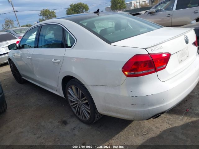 Photo 2 VIN: 1VWBS7A32FC036569 - VOLKSWAGEN PASSAT 