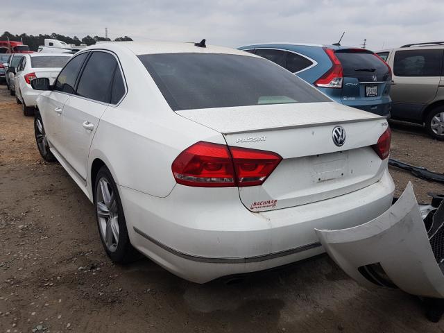 Photo 2 VIN: 1VWBS7A32FC053212 - VOLKSWAGEN PASSAT 