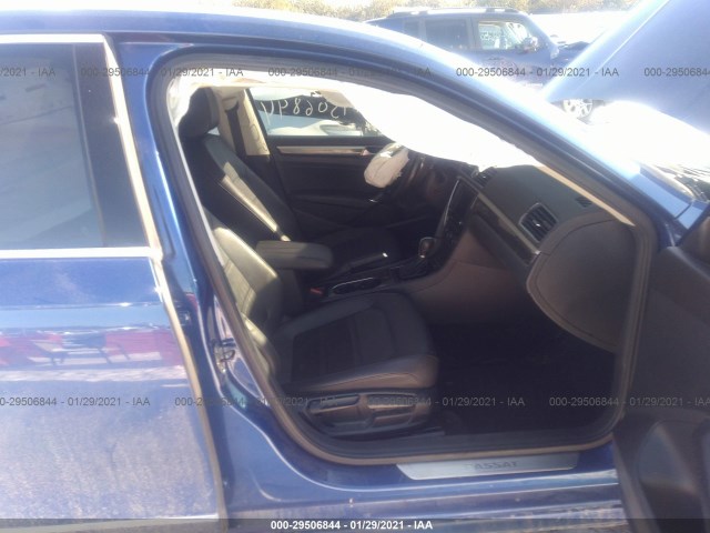 Photo 4 VIN: 1VWBS7A32GC054085 - VOLKSWAGEN PASSAT 