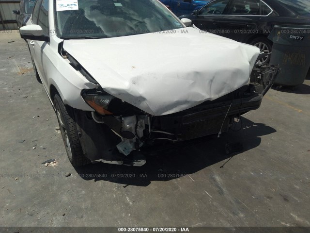 Photo 5 VIN: 1VWBS7A33EC049037 - VOLKSWAGEN PASSAT 