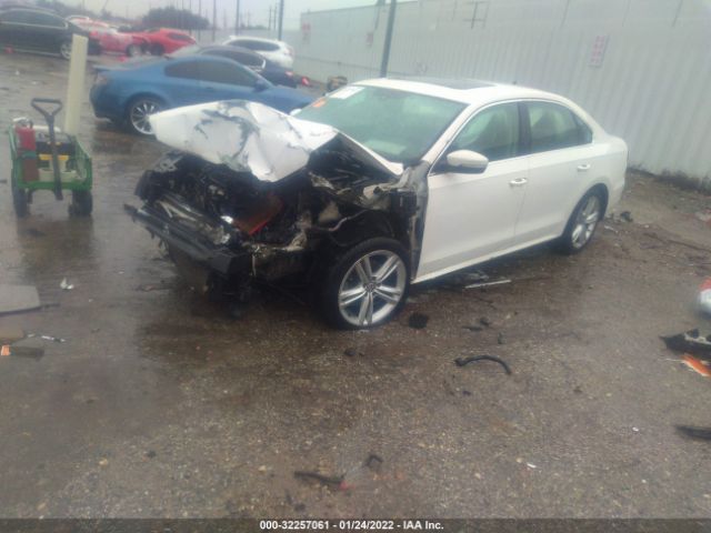 Photo 1 VIN: 1VWBS7A33EC107311 - VOLKSWAGEN PASSAT 