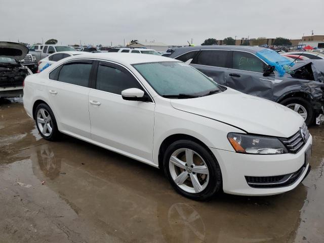 Photo 3 VIN: 1VWBS7A33EC115229 - VOLKSWAGEN PASSAT 