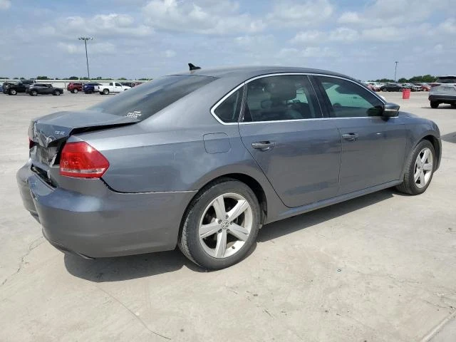 Photo 2 VIN: 1VWBS7A33FC017707 - VOLKSWAGEN PASSAT 