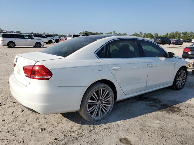 Photo 2 VIN: 1VWBS7A33FC054014 - VOLKSWAGEN PASSAT SE 