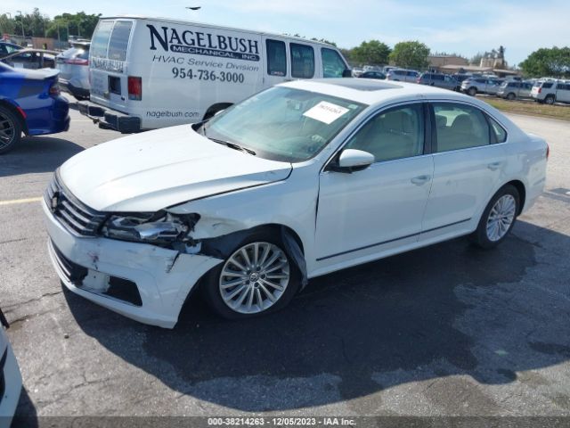 Photo 1 VIN: 1VWBS7A33GC010905 - VOLKSWAGEN PASSAT 