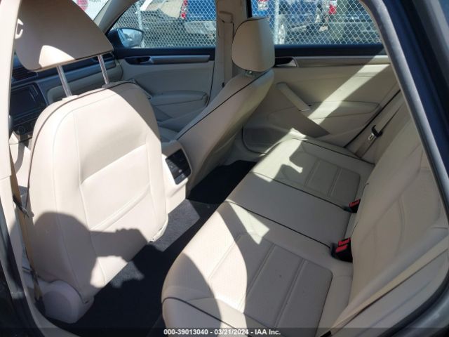 Photo 7 VIN: 1VWBS7A33GC017854 - VOLKSWAGEN PASSAT 