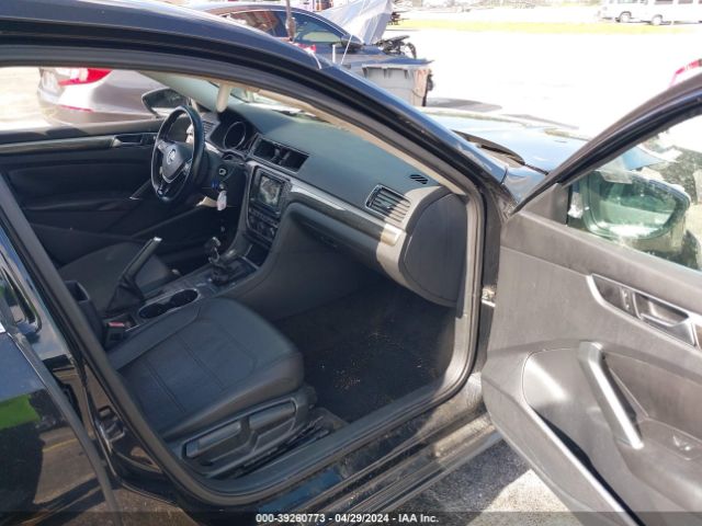 Photo 4 VIN: 1VWBS7A33GC033732 - VOLKSWAGEN PASSAT 