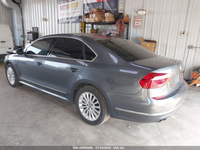 Photo 2 VIN: 1VWBS7A33GC058016 - VOLKSWAGEN PASSAT 