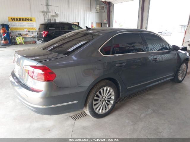 Photo 3 VIN: 1VWBS7A33GC058016 - VOLKSWAGEN PASSAT 