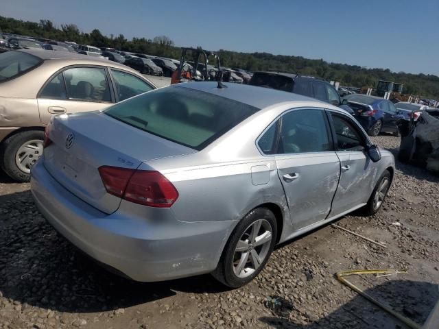 Photo 2 VIN: 1VWBS7A34EC051878 - VOLKSWAGEN PASSAT 